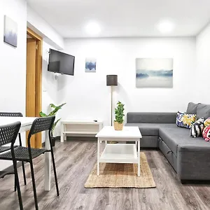https://holidays2malaga-goya-zona-huelin-500-mts-de-la-playa.es-andalucia.com